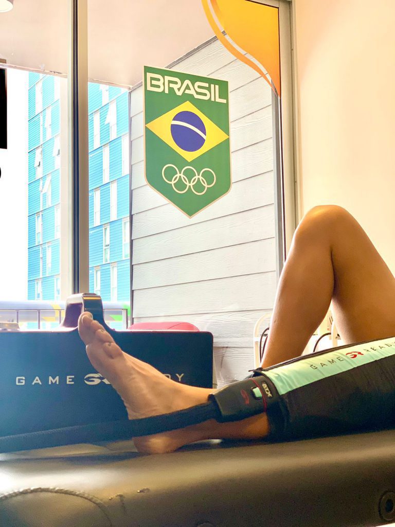 Game Ready em uso em perna de atleta brasileiro